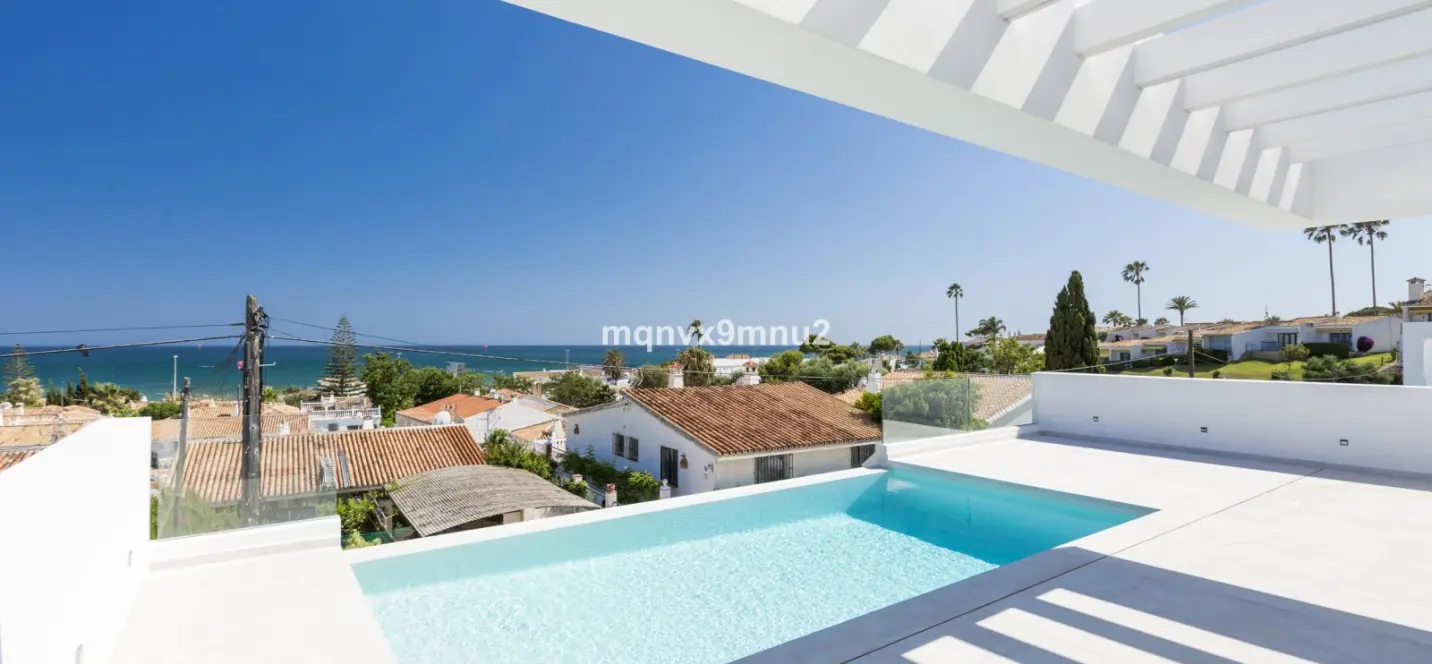 Venta de villa independiente en El Chaparral 4