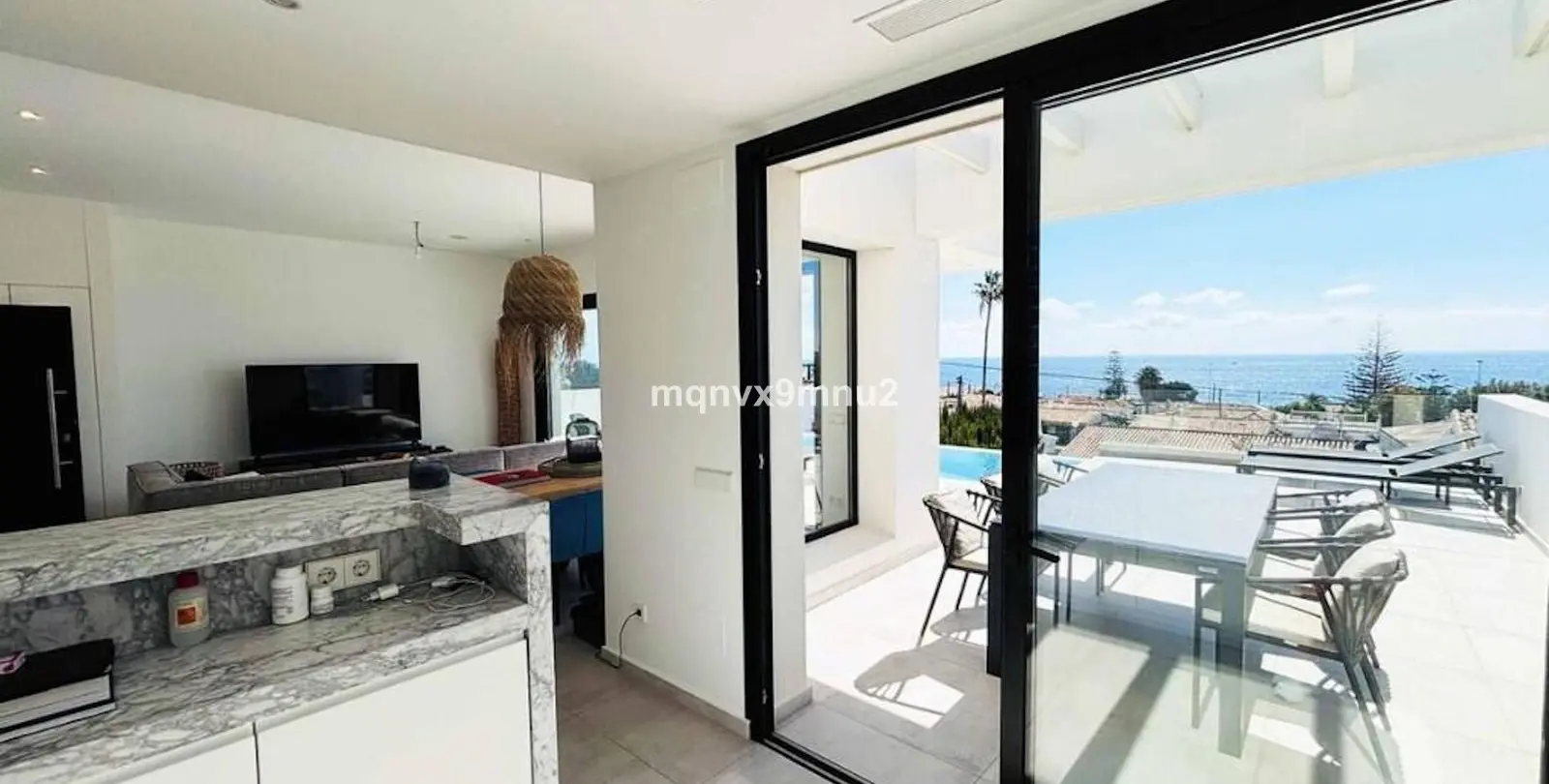 Sale of detached villa in El Chaparral 21