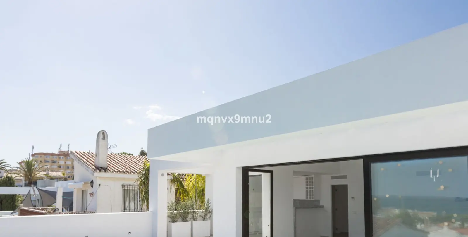 Sale of detached villa in El Chaparral 34