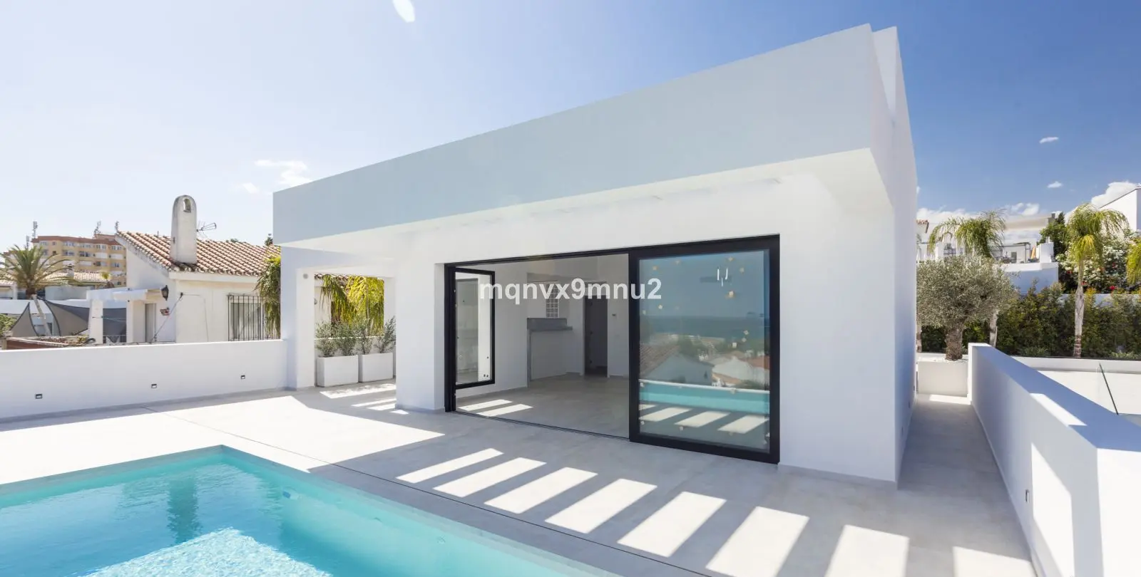 Sale of detached villa in El Chaparral 35
