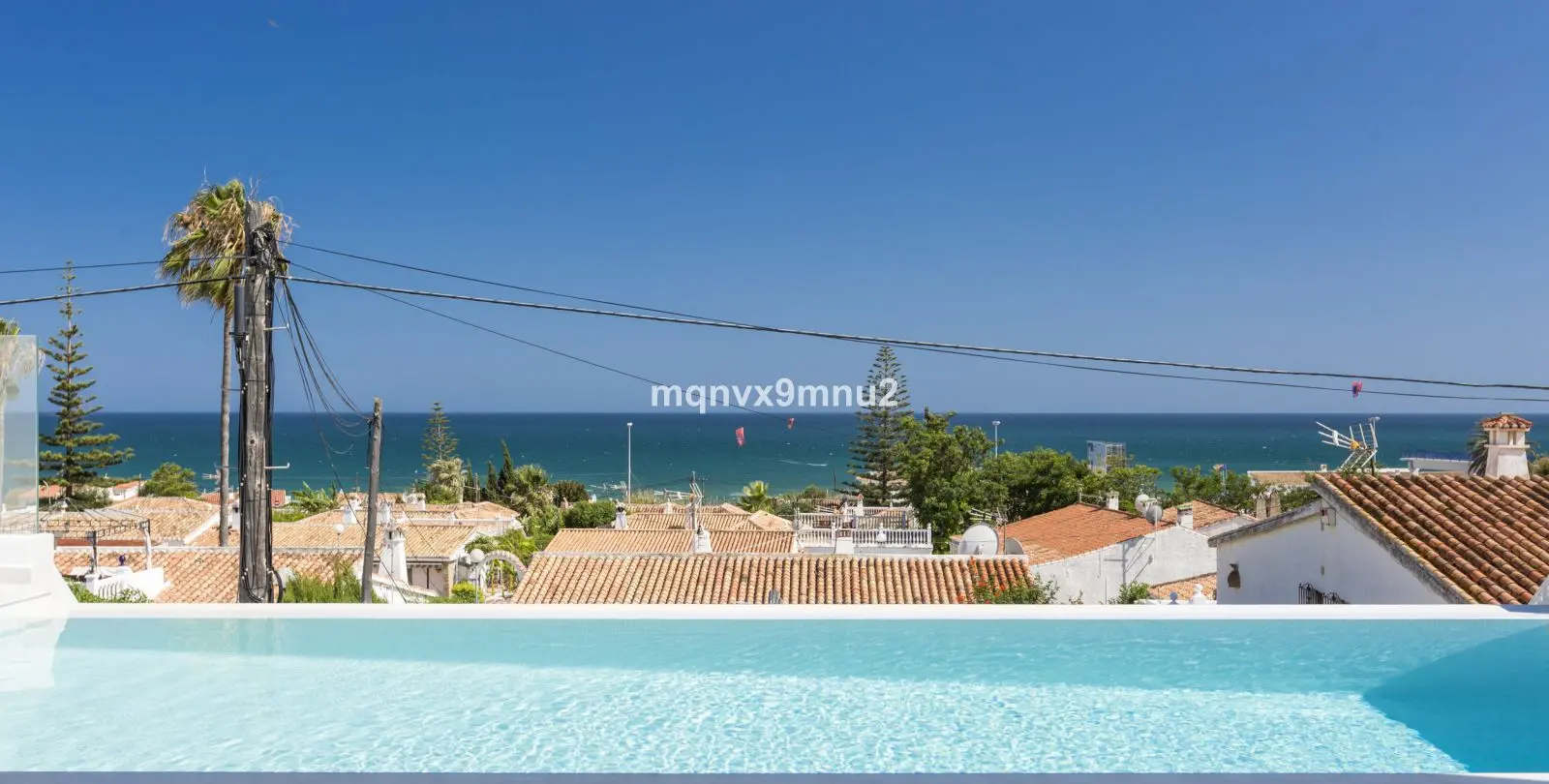 Sale of detached villa in El Chaparral 36