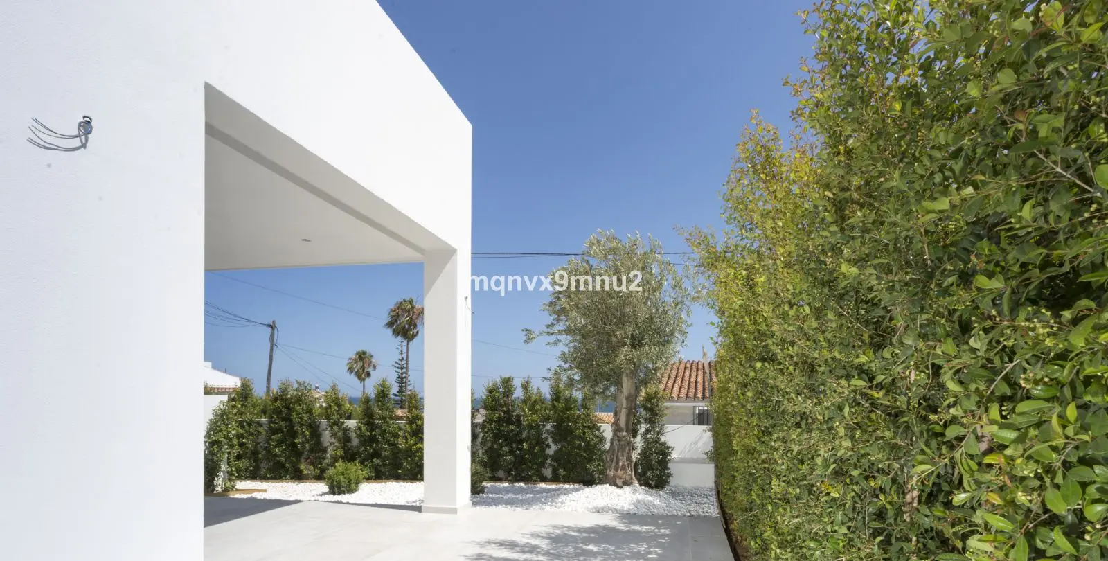 Sale of detached villa in El Chaparral 39