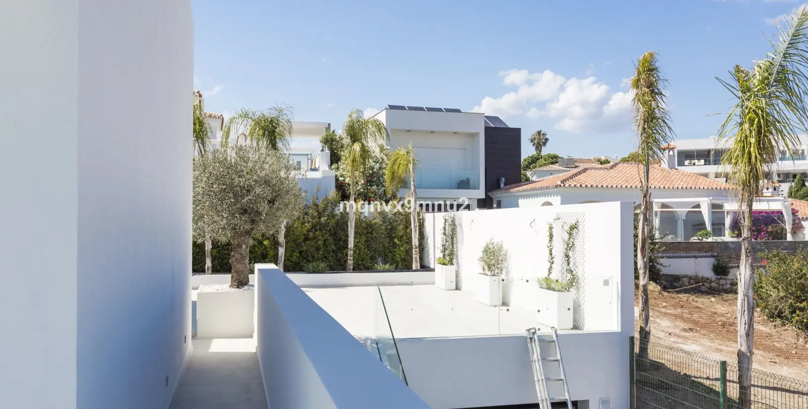 Sale of detached villa in El Chaparral 42