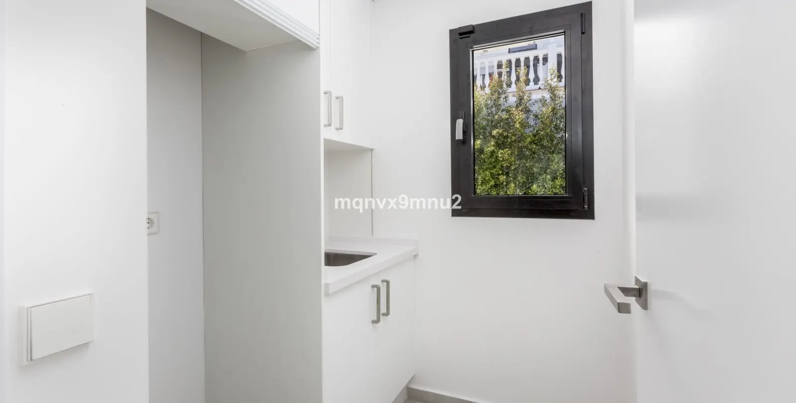 Sale of detached villa in El Chaparral 46