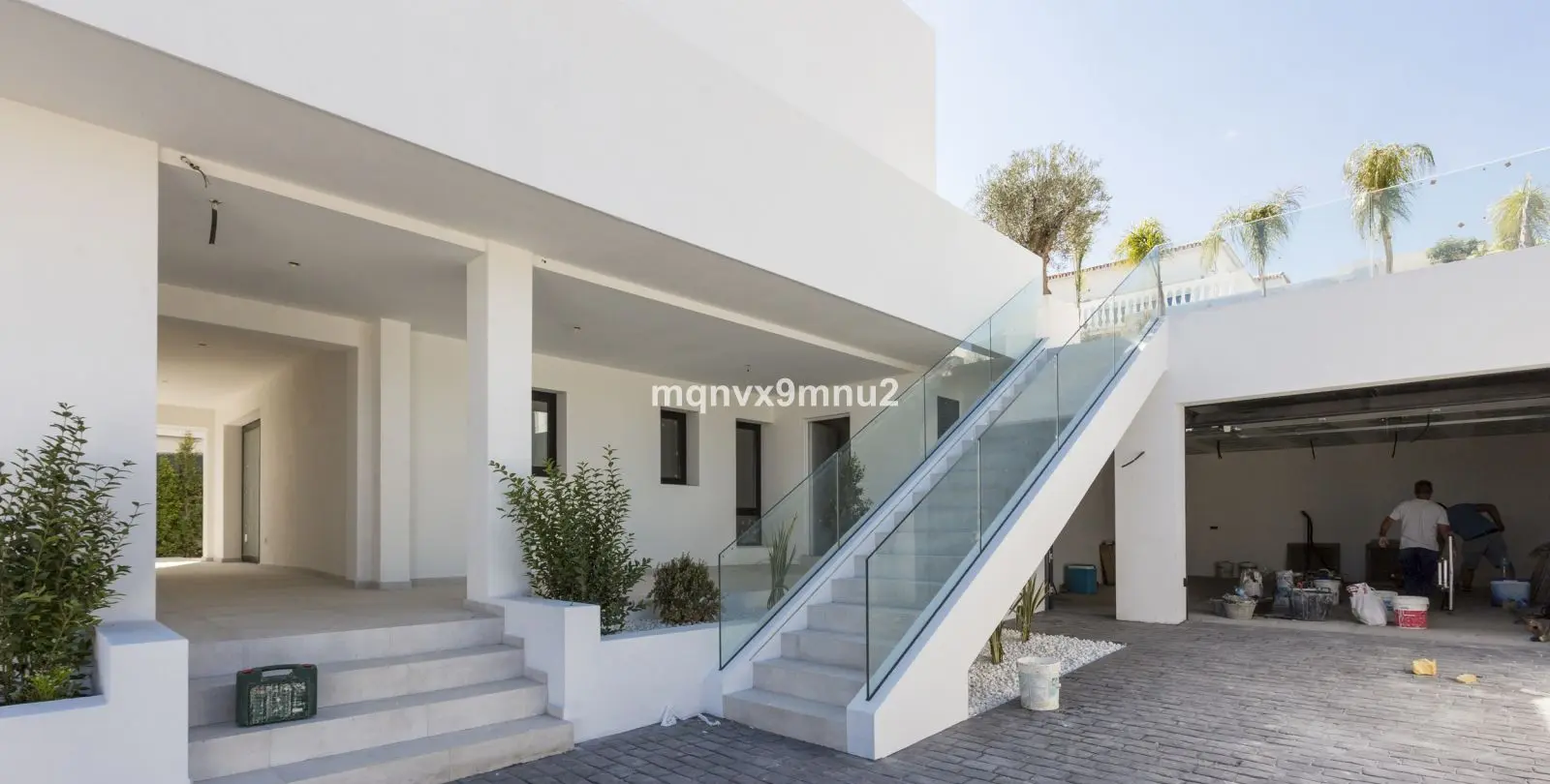 Sale of detached villa in El Chaparral 50