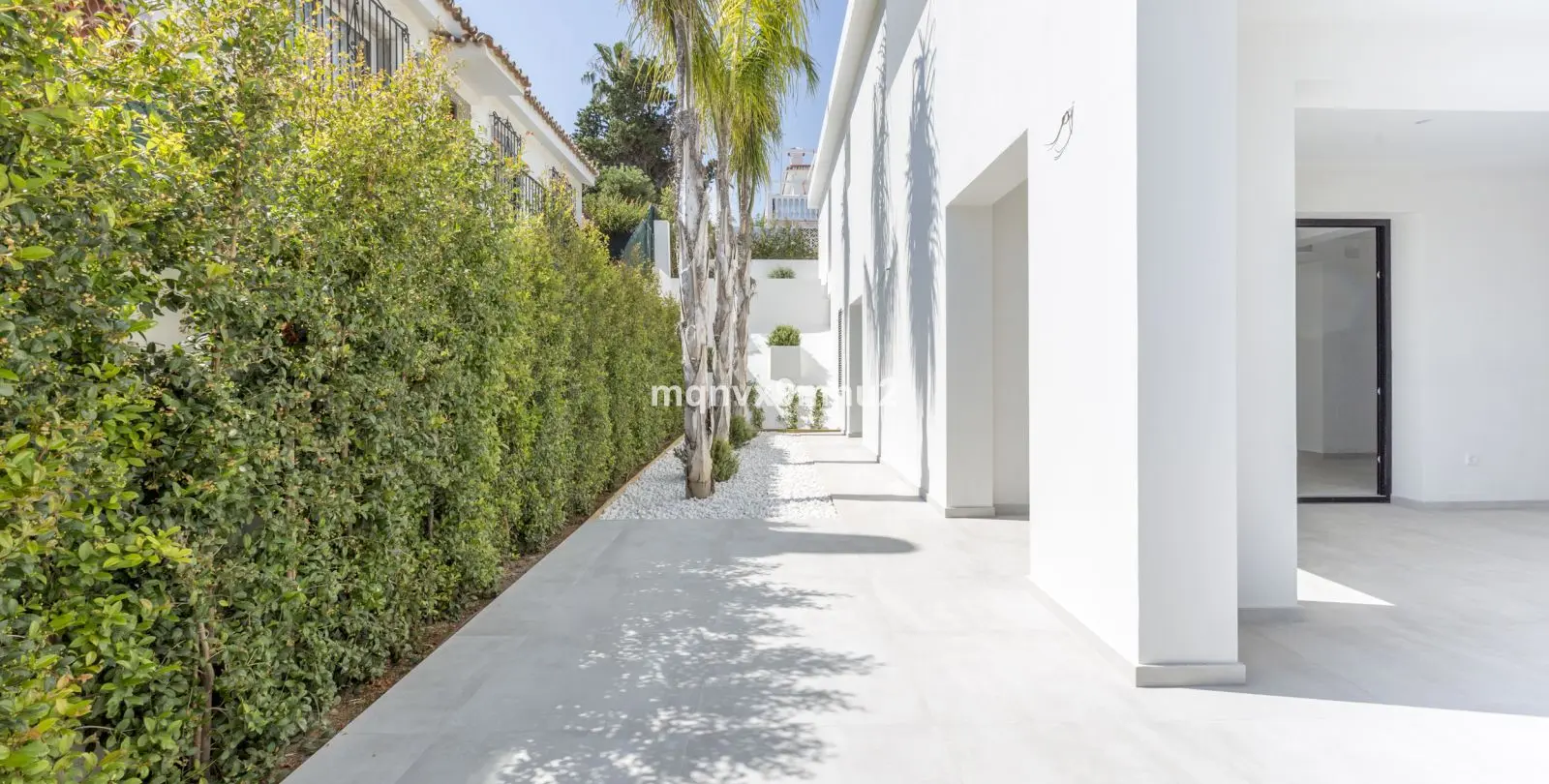 Sale of detached villa in El Chaparral 57
