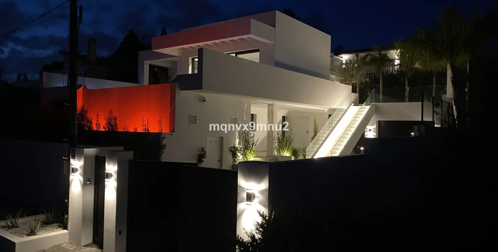 Sale of detached villa in El Chaparral 60