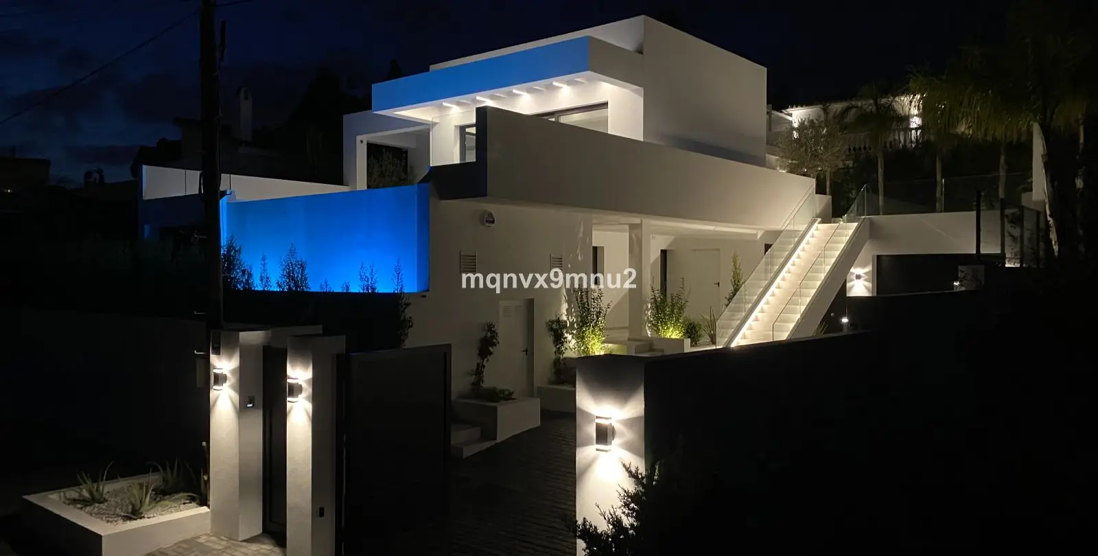 Sale of detached villa in El Chaparral 63