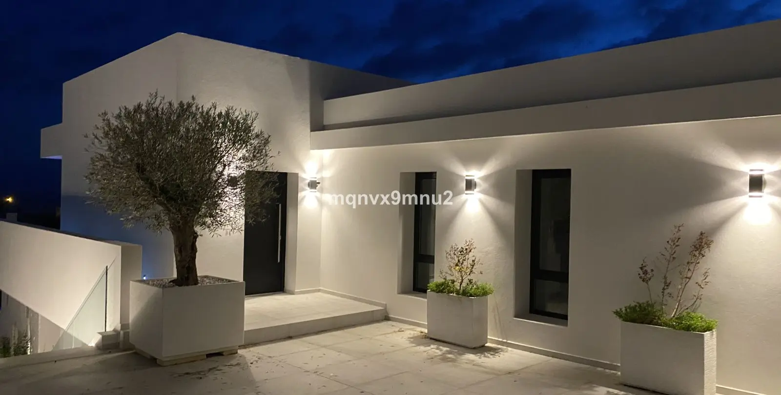 Sale of detached villa in El Chaparral 64