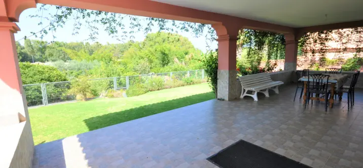 Продажа  отдельно стоящей виллы в Casares Playa 3