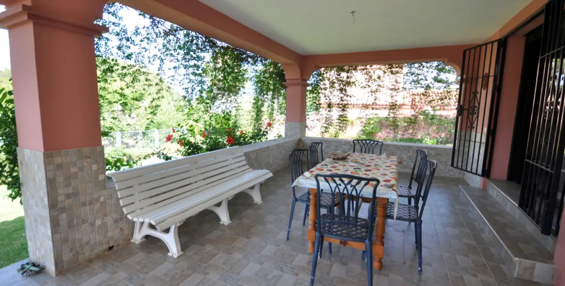 Продажа  отдельно стоящей виллы в Casares Playa 5