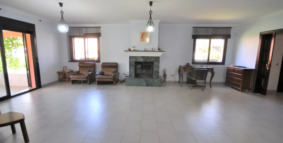 Продажа  отдельно стоящей виллы в Casares Playa 35