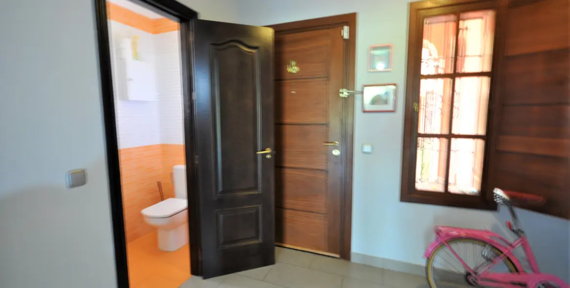 Продажа  отдельно стоящей виллы в Casares Playa 59