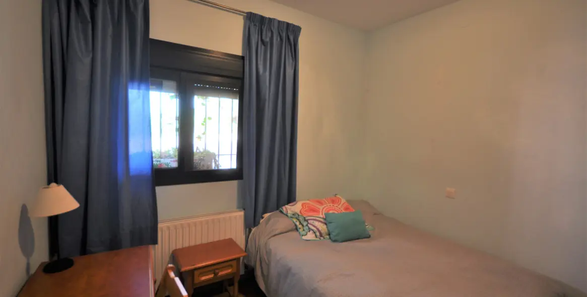 Продажа  отдельно стоящей виллы в Casares Playa 70