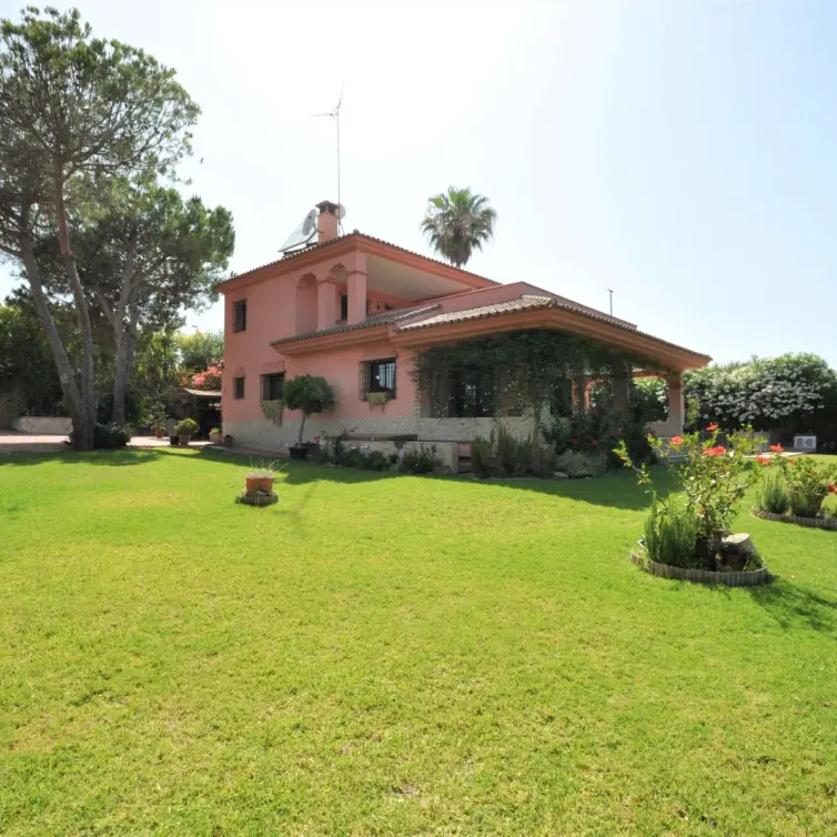 Venta de villa independiente en Casares Playa
