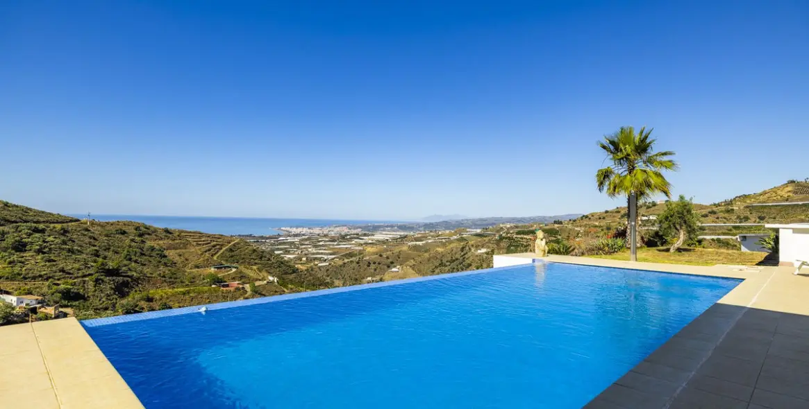 Venta de villa independiente en Costa del Sol East 4