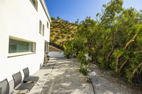 Image 60 thumb