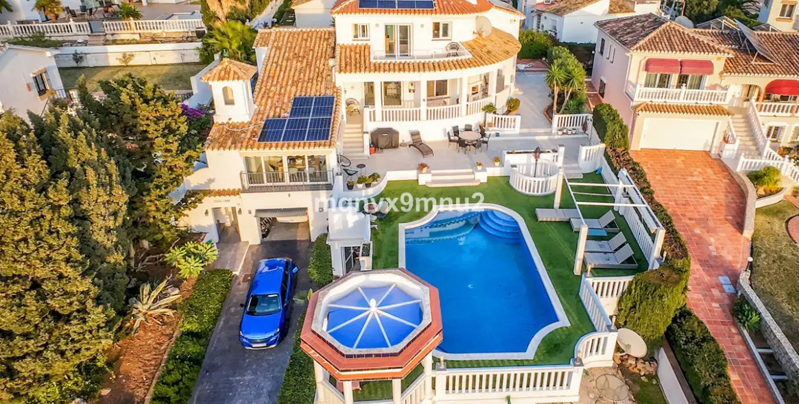 Venta de villa independiente en El Chaparral 1