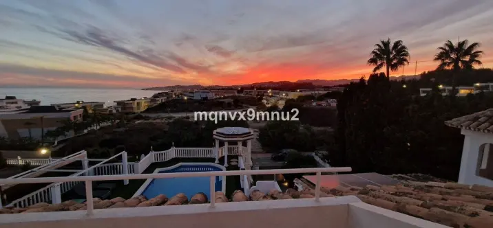 Venta de villa independiente en El Chaparral 1