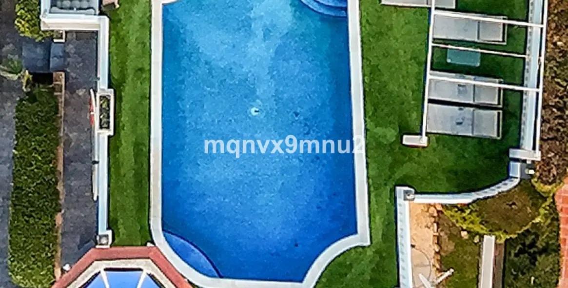 Venta de villa independiente en El Chaparral 4