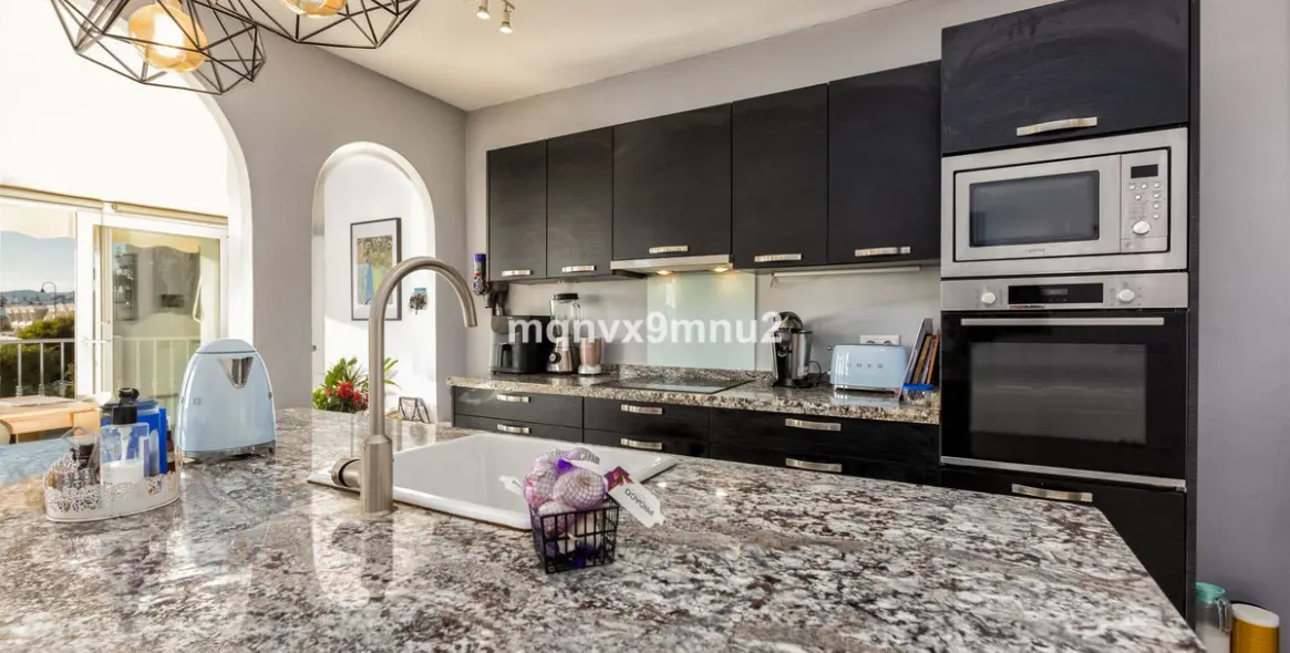 Venta de villa independiente en El Chaparral 15