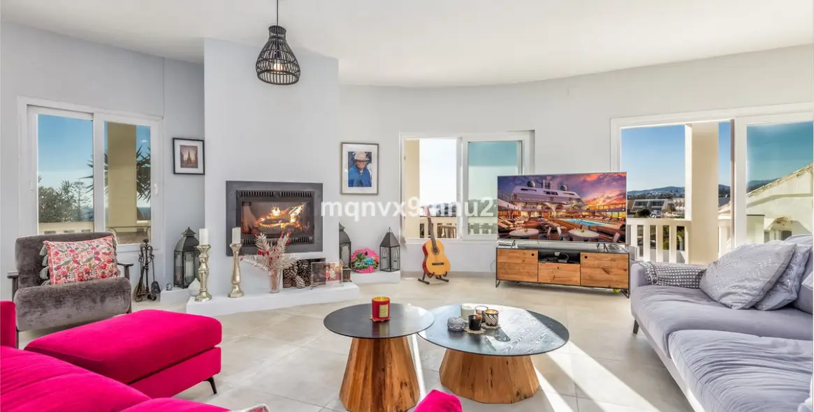 Продажа  отдельно стоящей виллы в El Chaparral 21