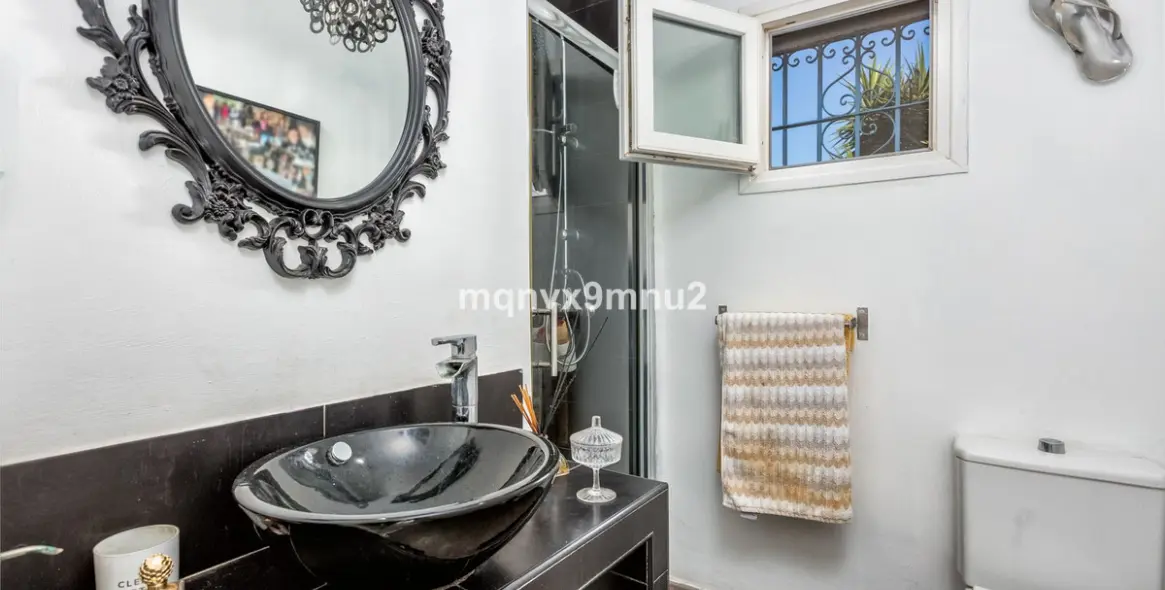 Продажа  отдельно стоящей виллы в El Chaparral 24