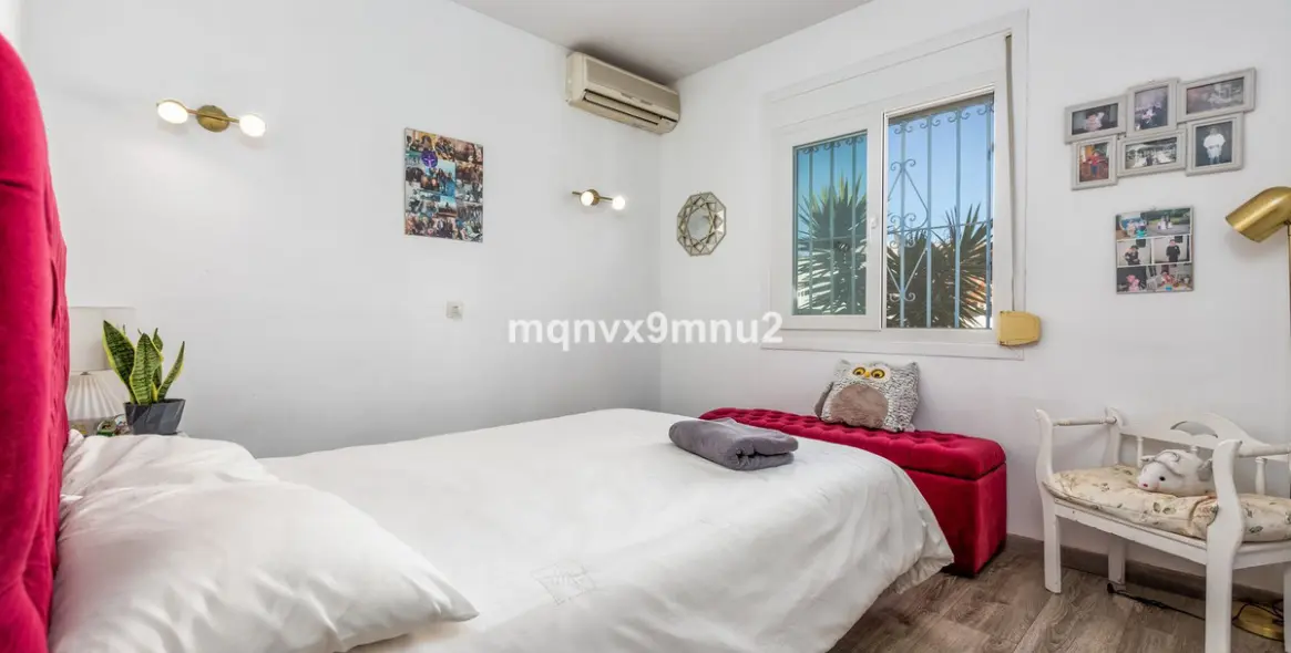 Продажа  отдельно стоящей виллы в El Chaparral 30