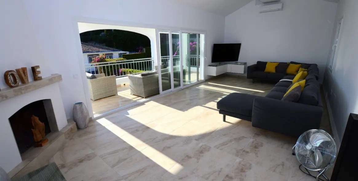 Продажа  отдельно стоящей виллы в Benalmadena 3