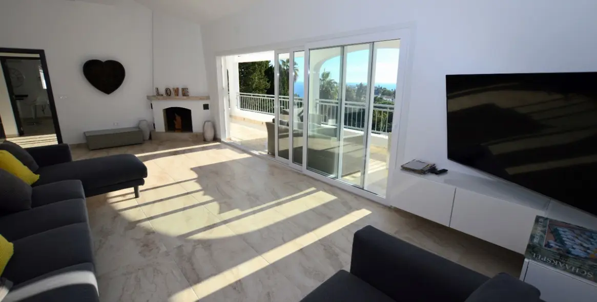 Продажа  отдельно стоящей виллы в Benalmadena 4