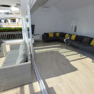 Продажа  отдельно стоящей виллы в Benalmadena