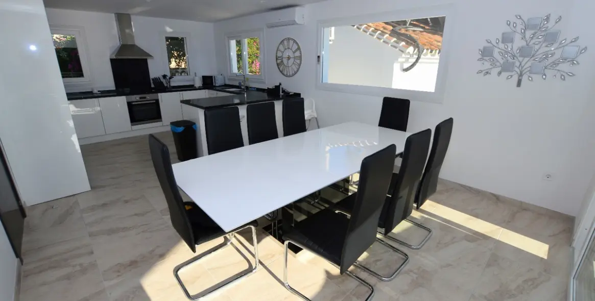 Продажа  отдельно стоящей виллы в Benalmadena 15