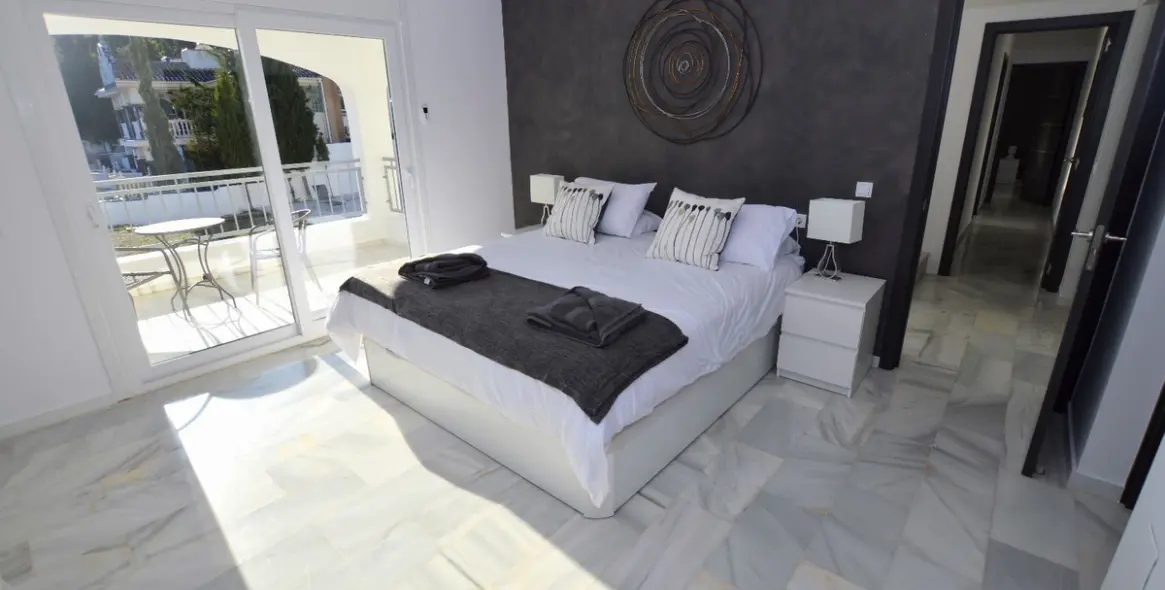 Продажа  отдельно стоящей виллы в Benalmadena 18