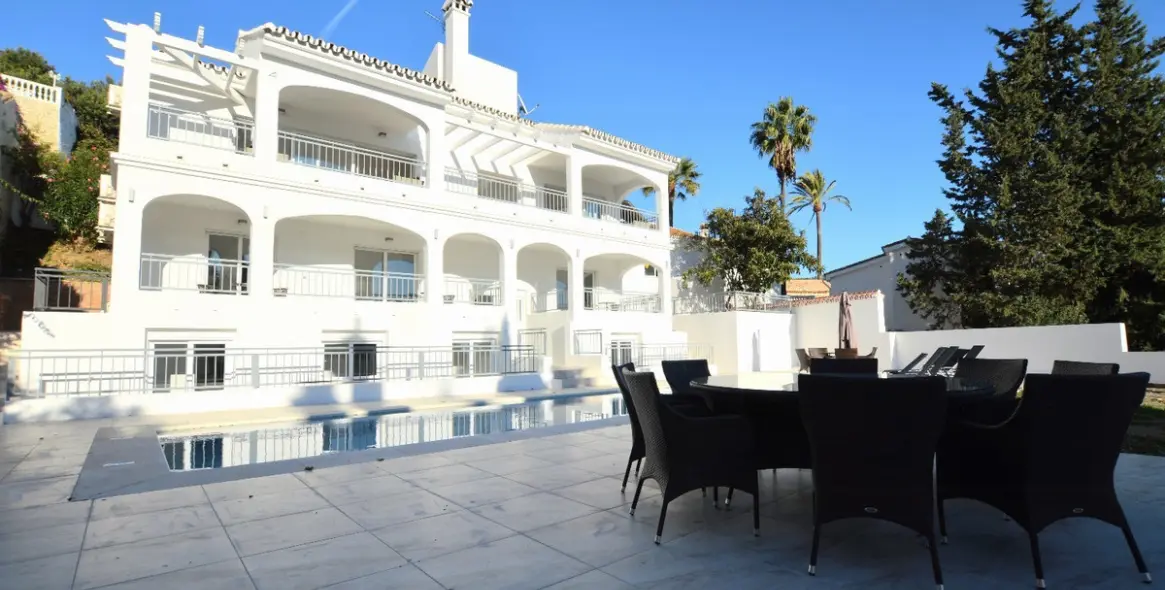 Продажа  отдельно стоящей виллы в Benalmadena 32