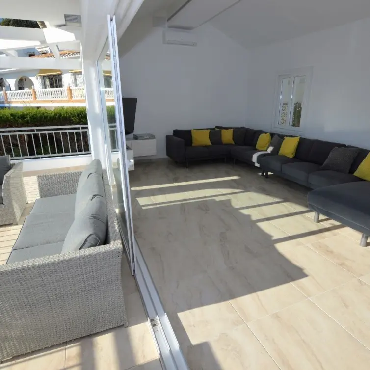 Sale of detached villa in Benalmadena