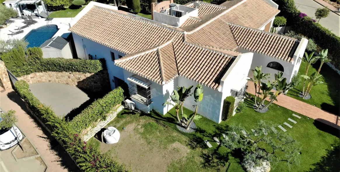 Venta de villa independiente en Cerros del Aguila 2