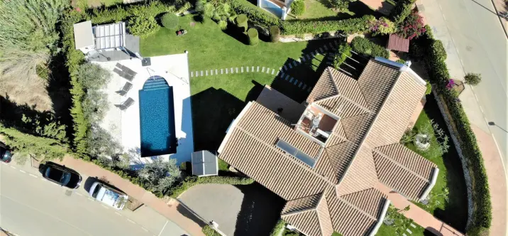 Sale of detached villa in Cerros del Aguila 2