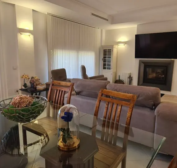 Sale of detached villa in Cerros del Aguila