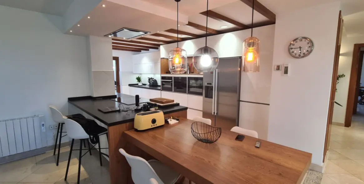 Venta de villa independiente en Cerros del Aguila 11