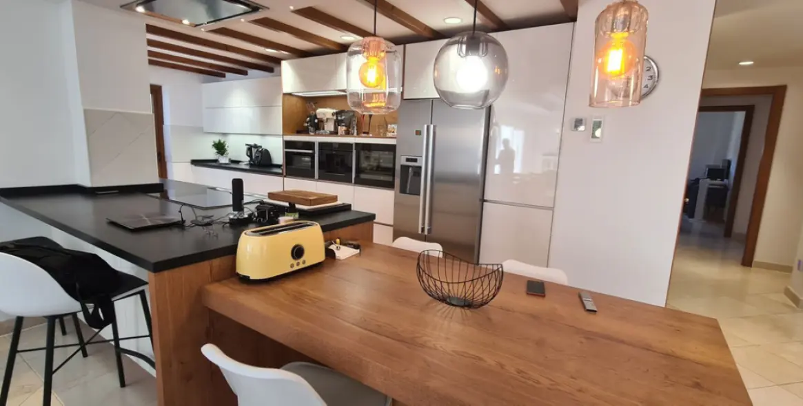 Venta de villa independiente en Cerros del Aguila 12