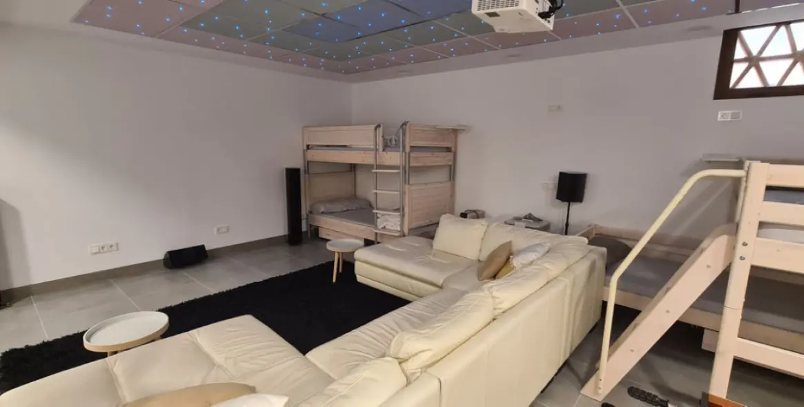 Venta de villa independiente en Cerros del Aguila 19