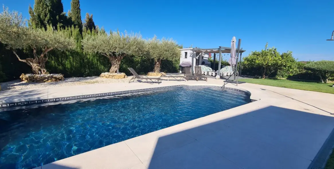 Venta de villa independiente en Cerros del Aguila 24