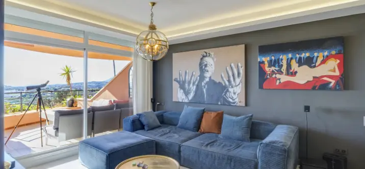 Venta de apartamento en planta media en Nueva Andalucía 3