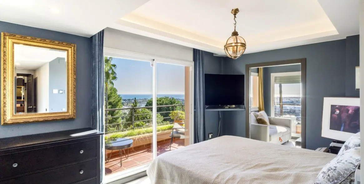 Продажа апартаментов на среднем этаже в Nueva Andalucía 12