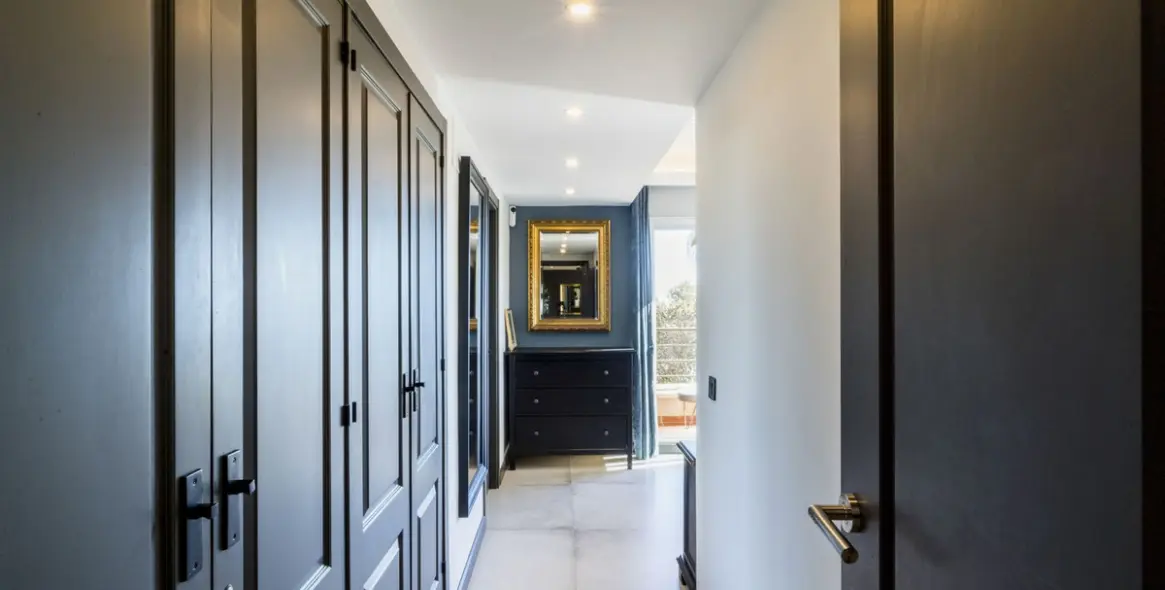 Продажа апартаментов на среднем этаже в Nueva Andalucía 16