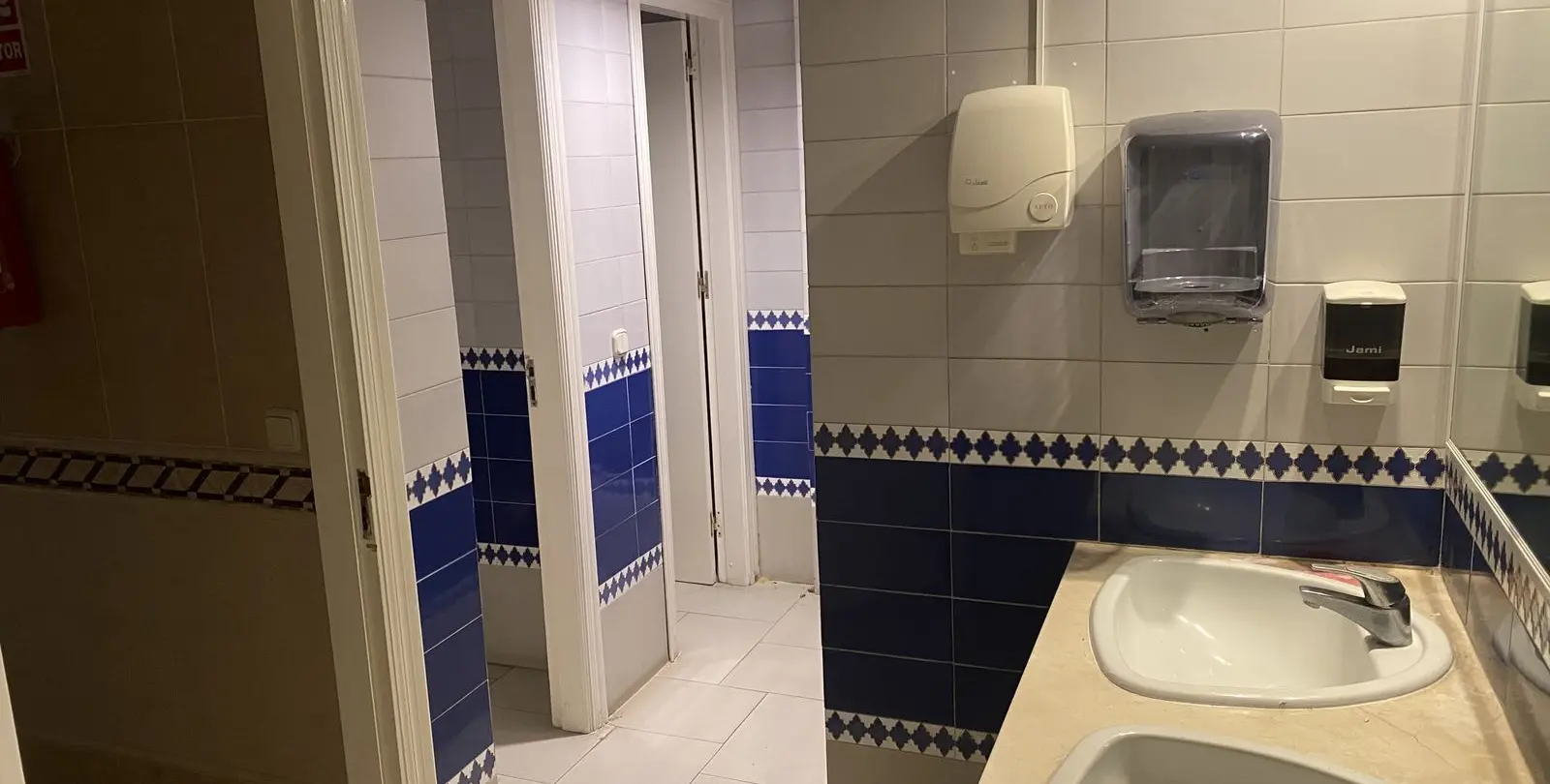 Venta de local comercial en Mijas Golf 18