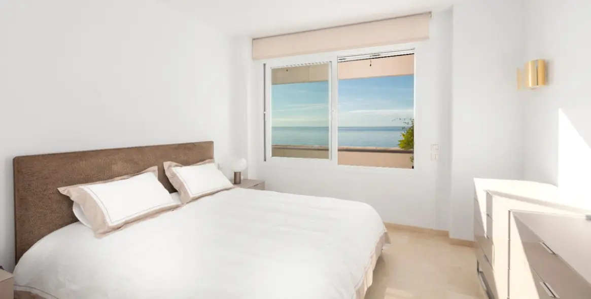 Продажа апартаментов на среднем этаже в Estepona 10