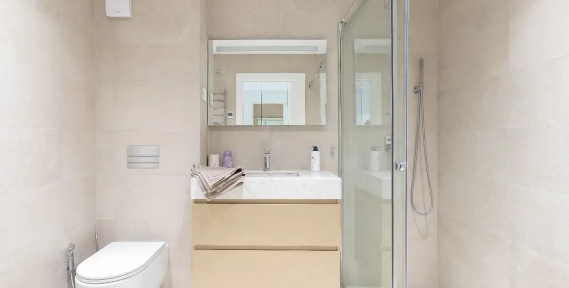 Продажа апартаментов на среднем этаже в Estepona 12