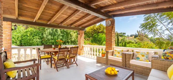 Продажа  отдельно стоящей виллы в El Rosario 1