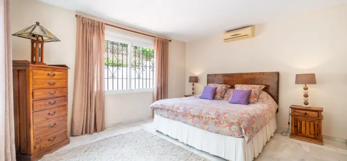 Продажа  отдельно стоящей виллы в El Rosario 4